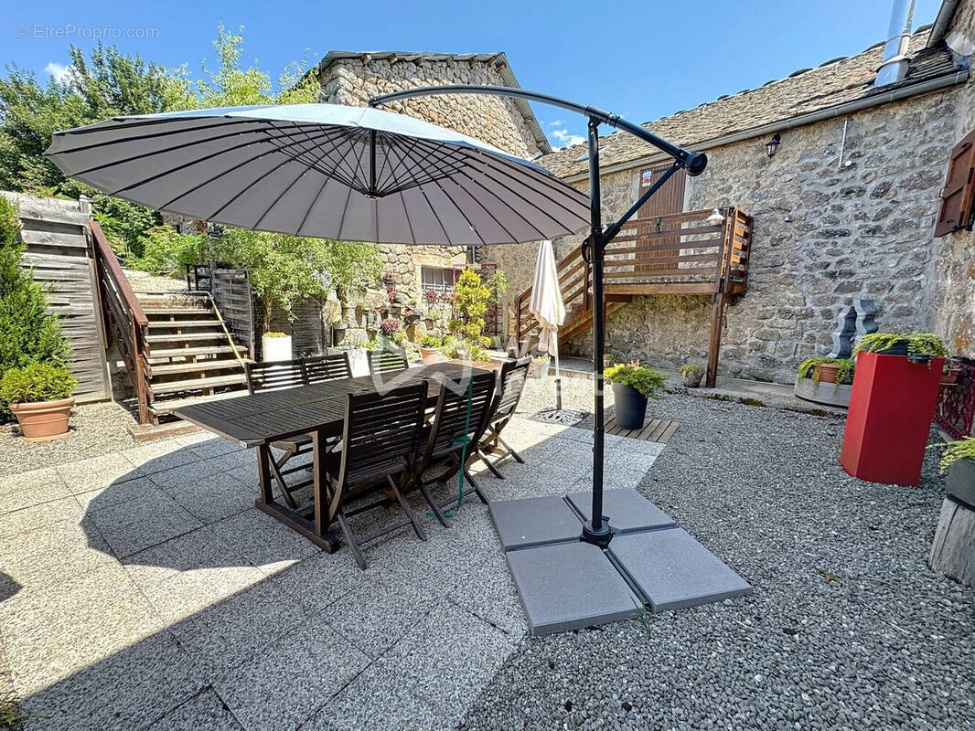 Maison à CHATEAUNEUF-DE-RANDON