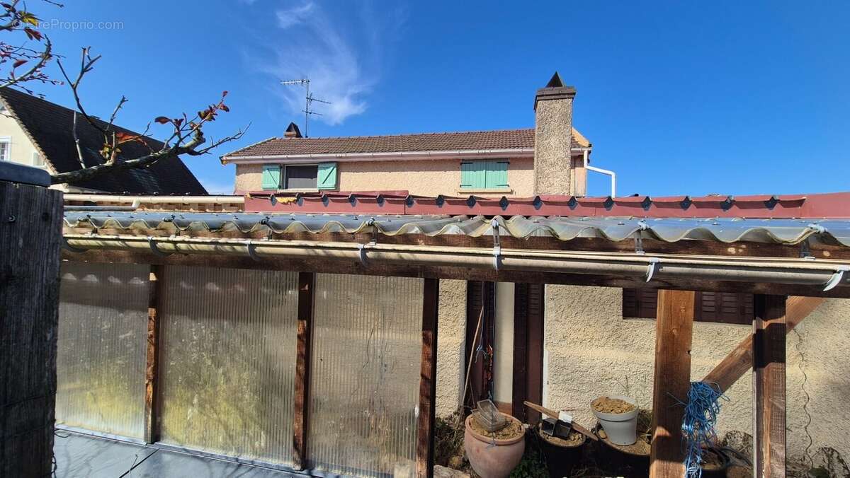 Maison à SAINT-GERVAIS-EN-VALLIERE