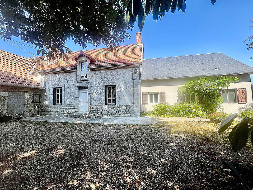 Maison à CHITENAY
