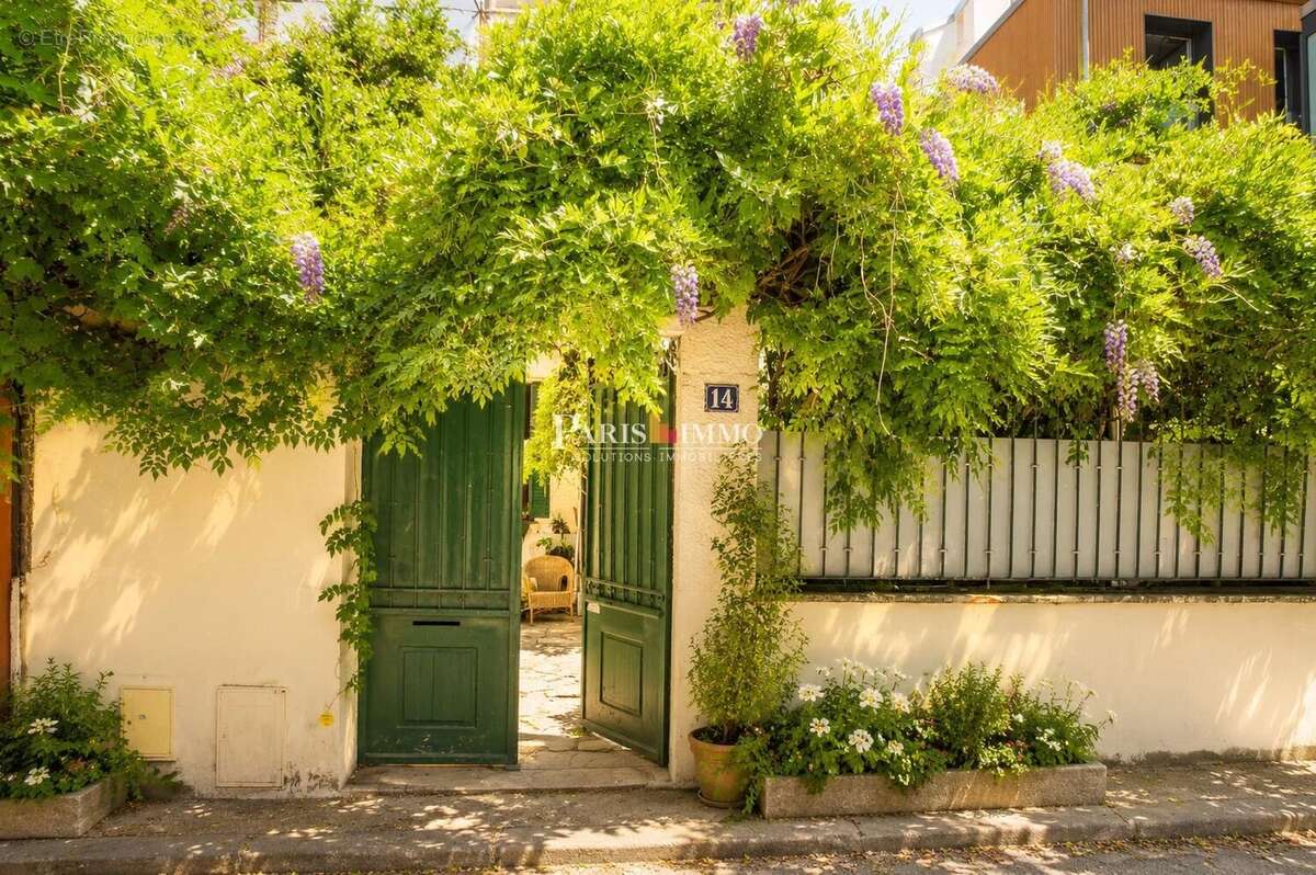 Paris18e - Grande Carrière - Maison avec jardin - Bien unique - photo 4