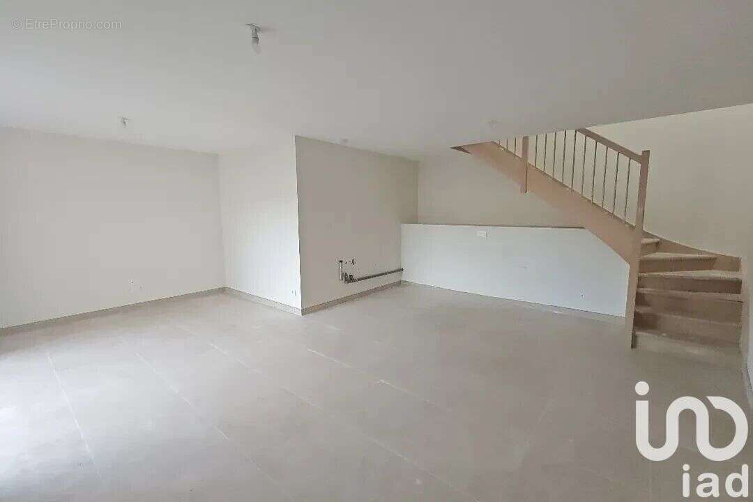 Photo 3 - Maison à SAINT-CLAIR-DU-RHONE