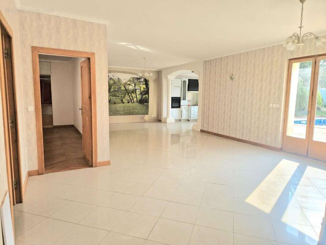 Photo 2 - Maison à AUTUN