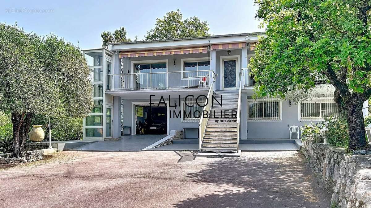 Maison à TOURRETTE-LEVENS