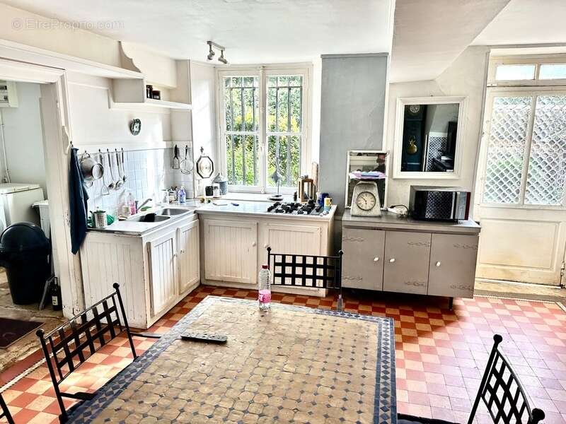 Maison à SAINT-OUEN-DE-THOUBERVILLE