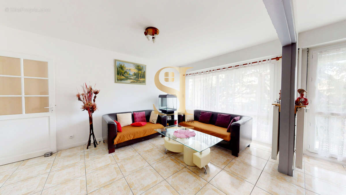Appartement à EVRY