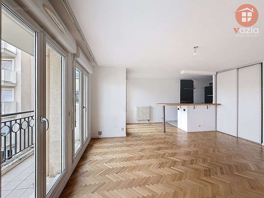 Appartement à SURESNES