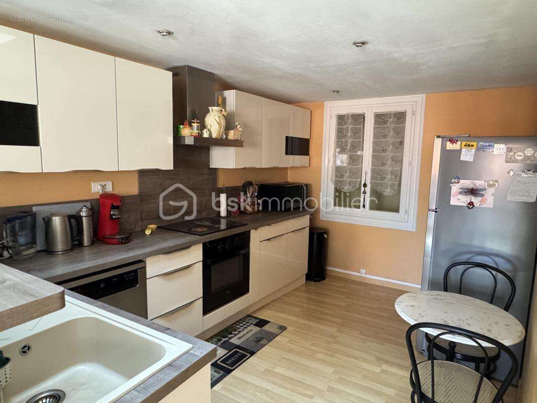 Appartement à LEZIGNAN-CORBIERES