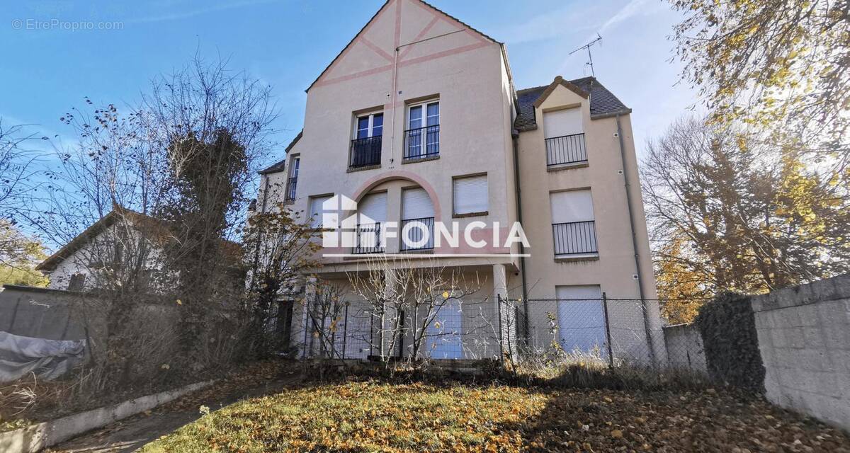 Appartement à DAMMARIE-LES-LYS