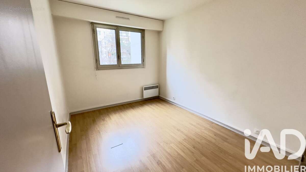 Photo 8 - Appartement à COURBEVOIE