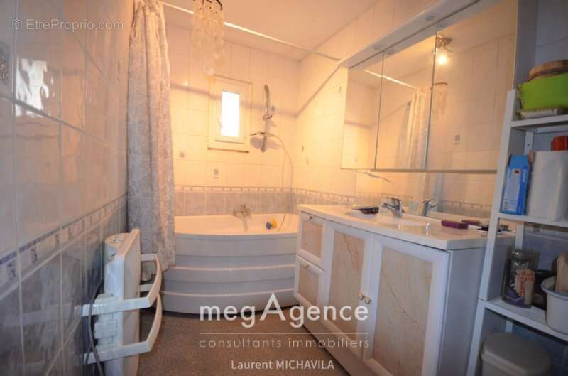 Maison à VILLENEUVE-LES-BEZIERS