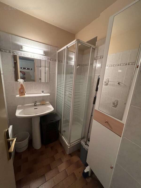 Résidence avec piscine et tennis petites charges, appt 39m² loggia + terrasse en Rdc - photo 9