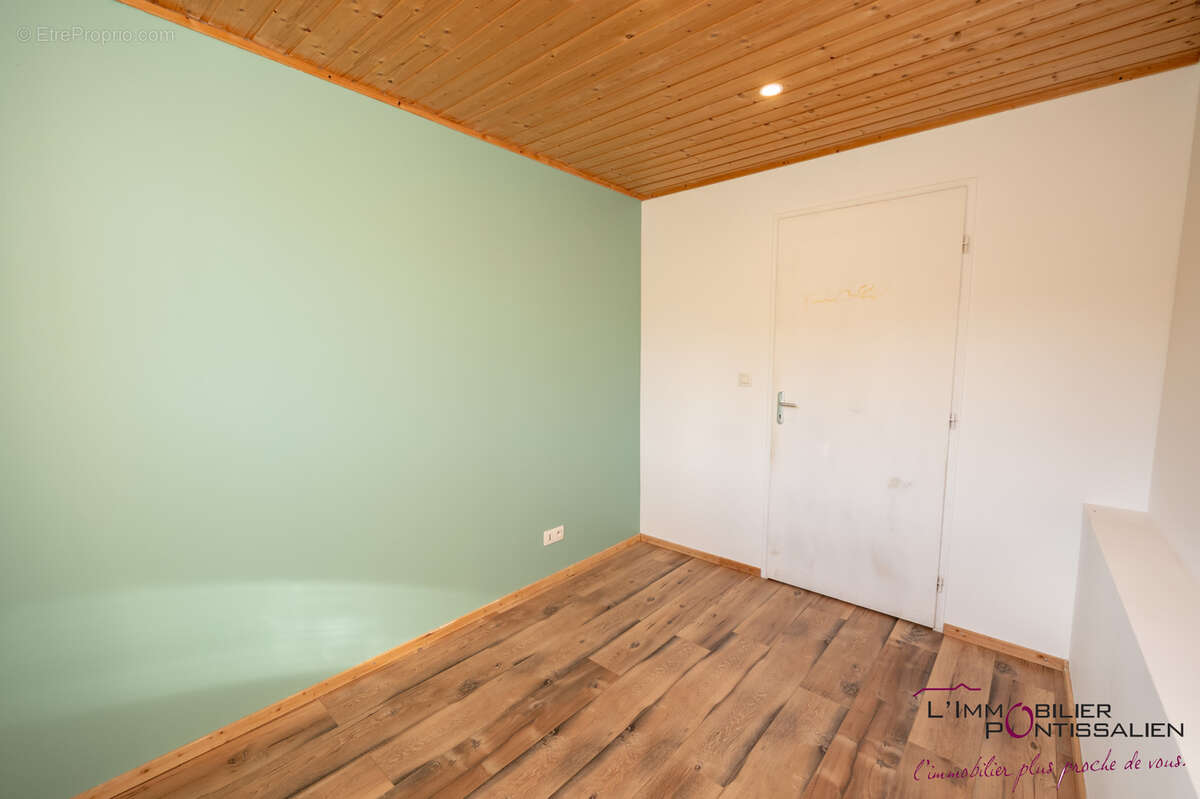 Appartement à LABERGEMENT-SAINTE-MARIE