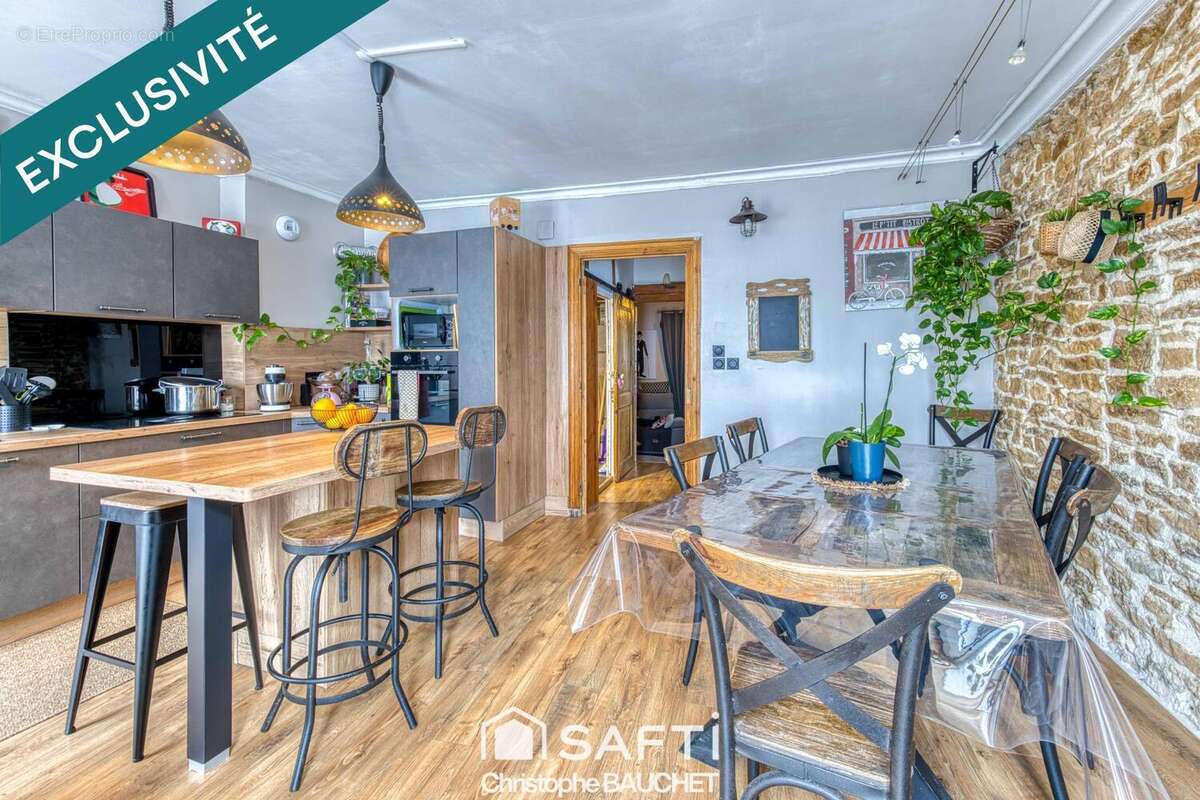 Photo 7 - Maison à JUJURIEUX