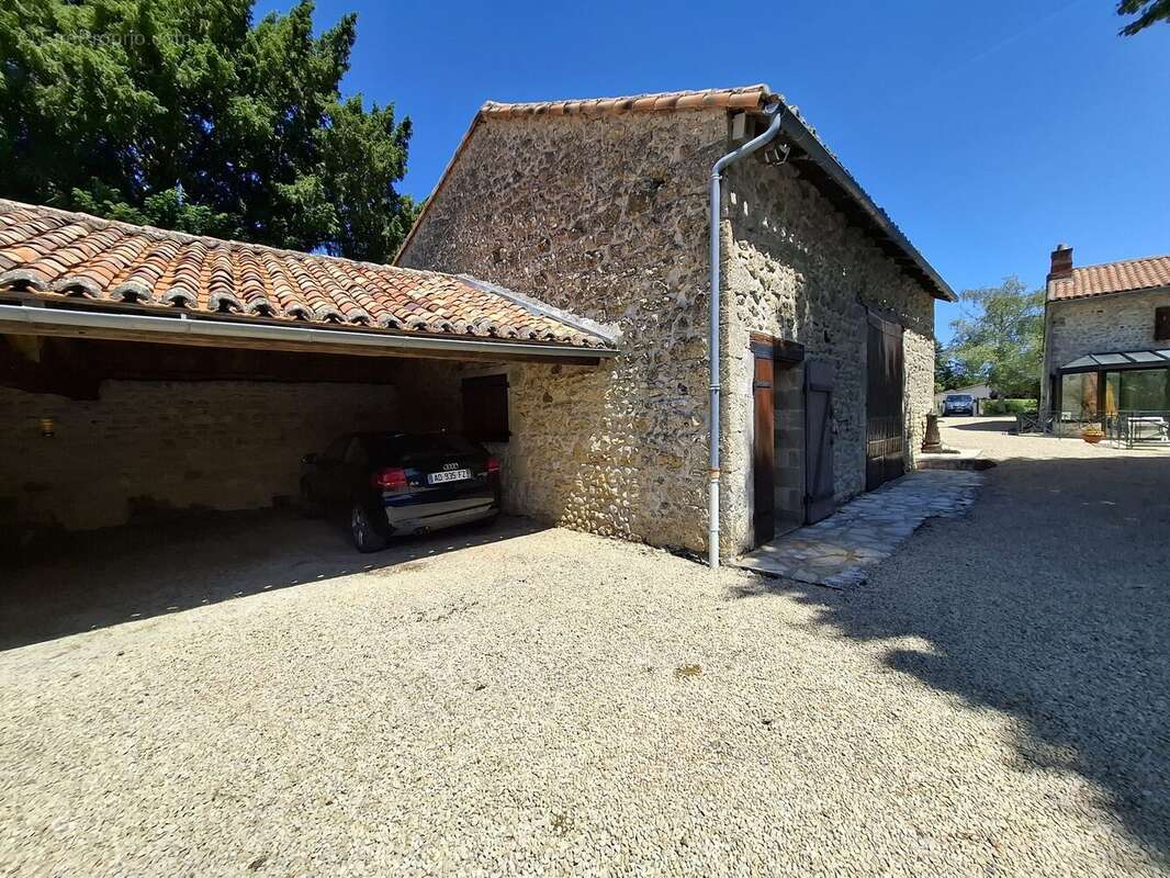 Maison à LHOMMAIZE