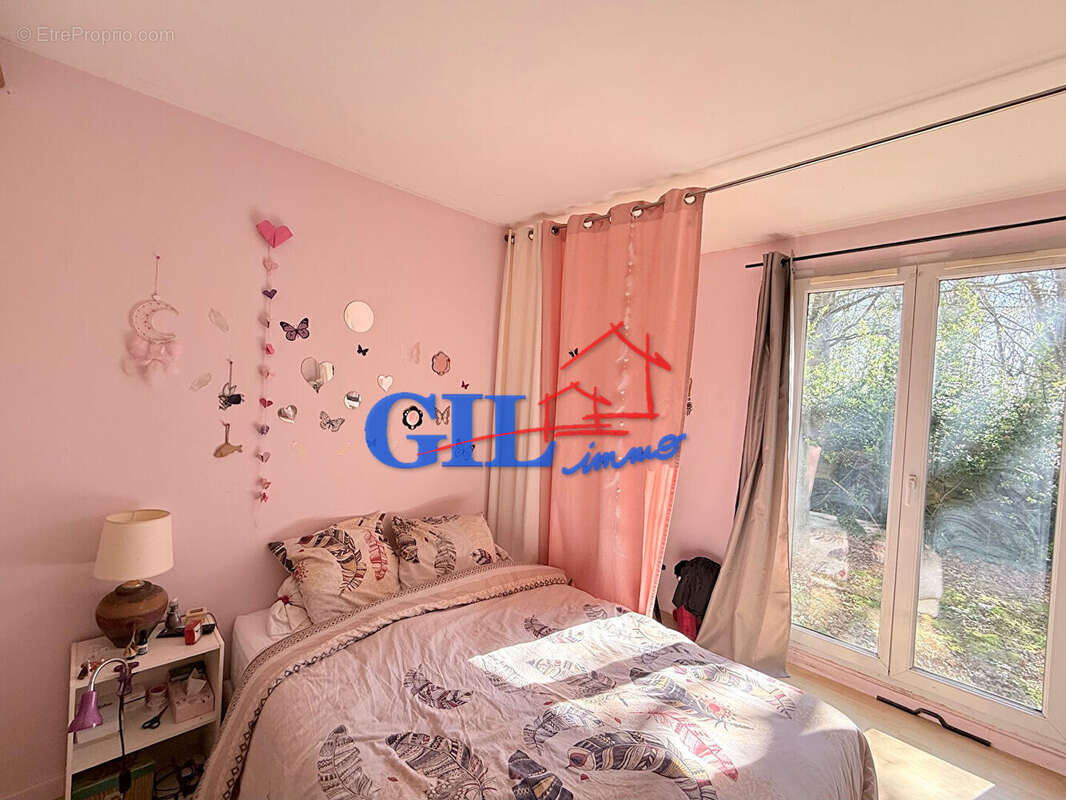 Appartement à SAVIGNY-LE-TEMPLE