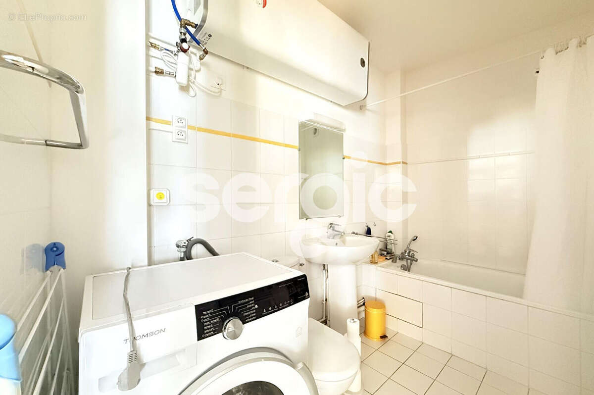 Appartement à PARIS-14E