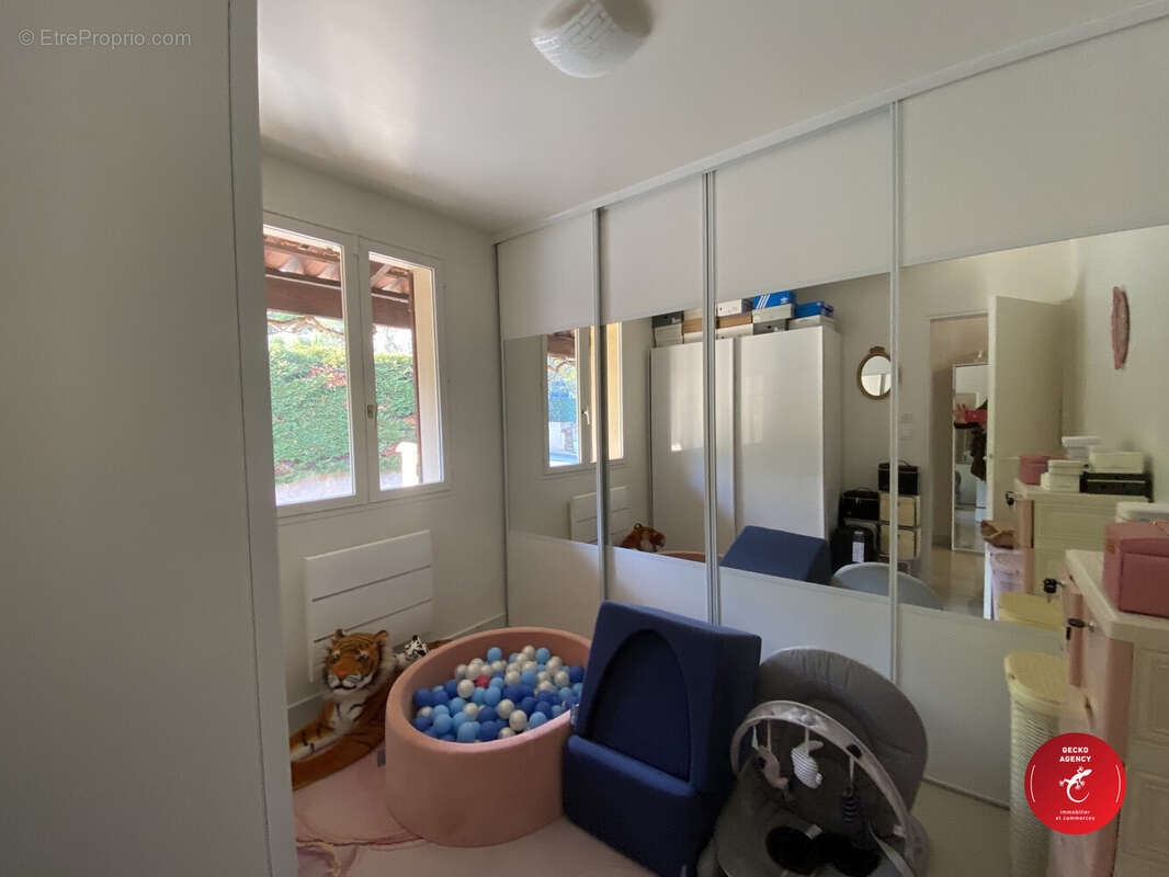 Maison à PLAN-DE-LA-TOUR