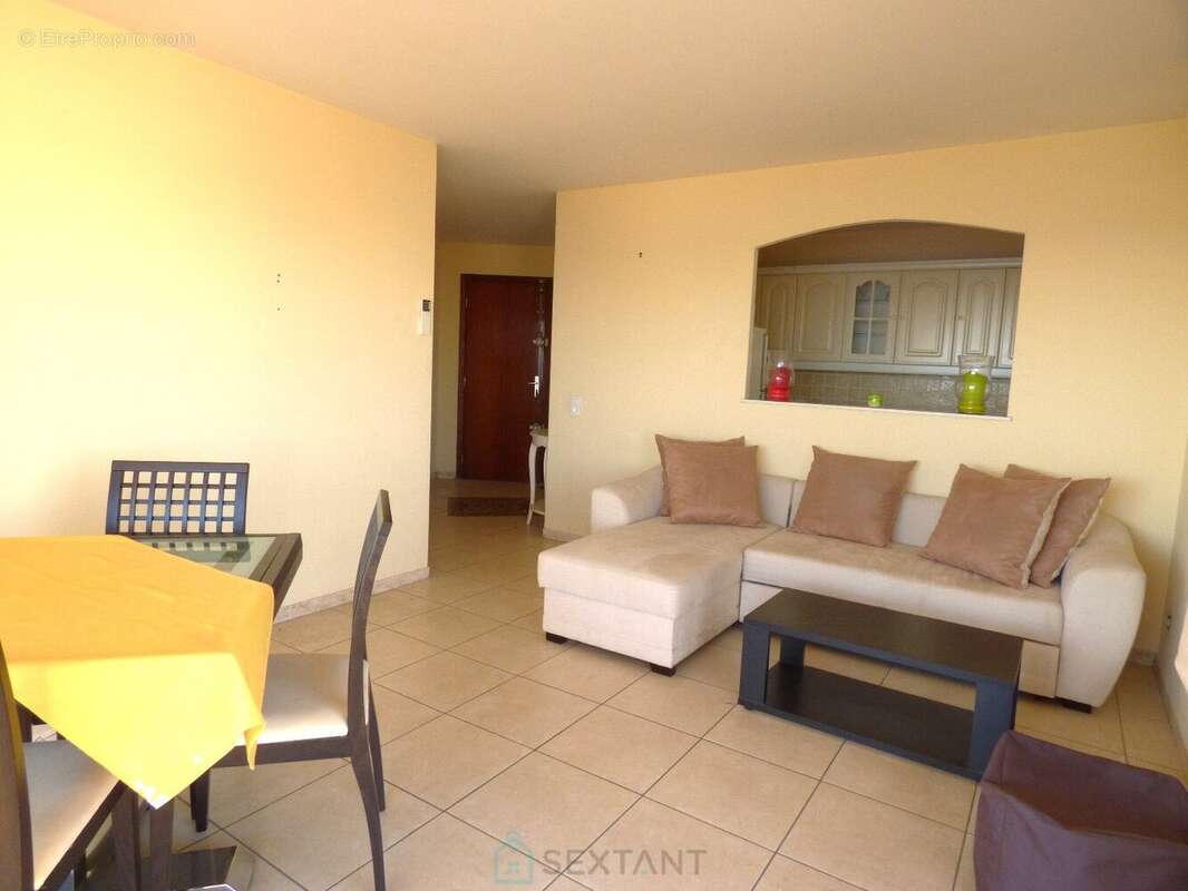 Appartement à FREJUS