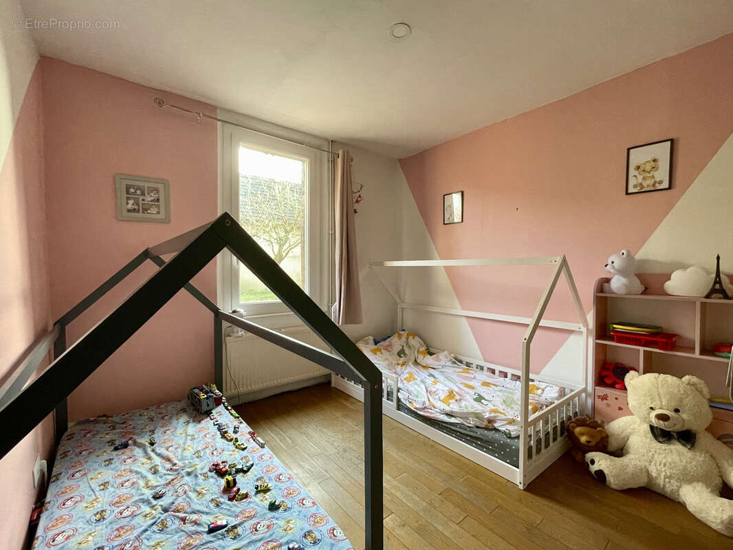 Maison à LES BAUX-SAINTE-CROIX