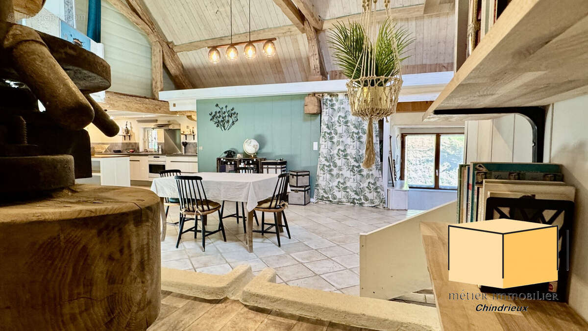 Maison à SERRIERES-EN-CHAUTAGNE