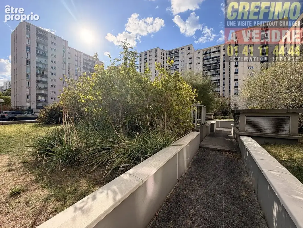Box à vendre dans résidence sécurisée proche des transports - Agence immobilière CREFIMO - photo 2