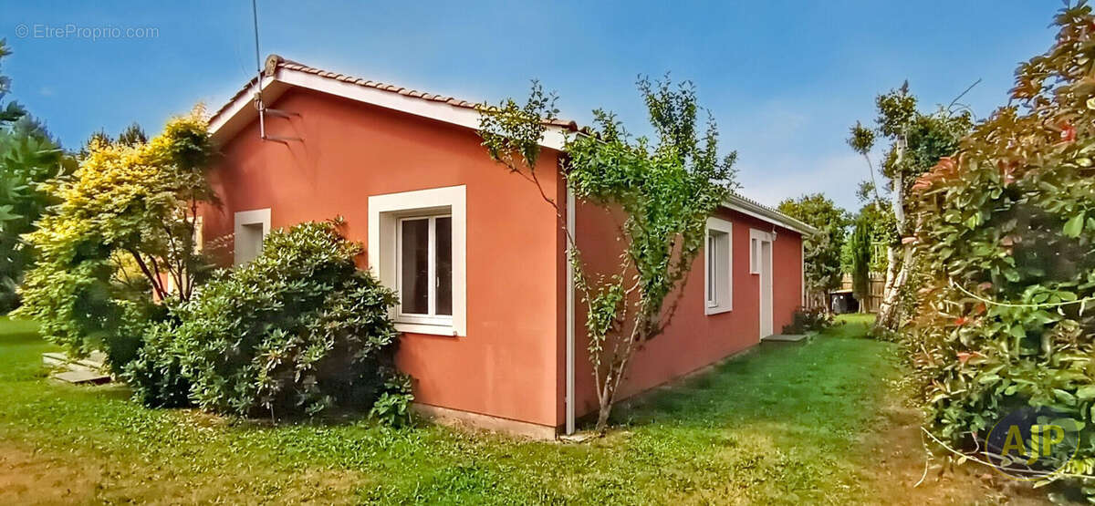 Maison à LE PORGE