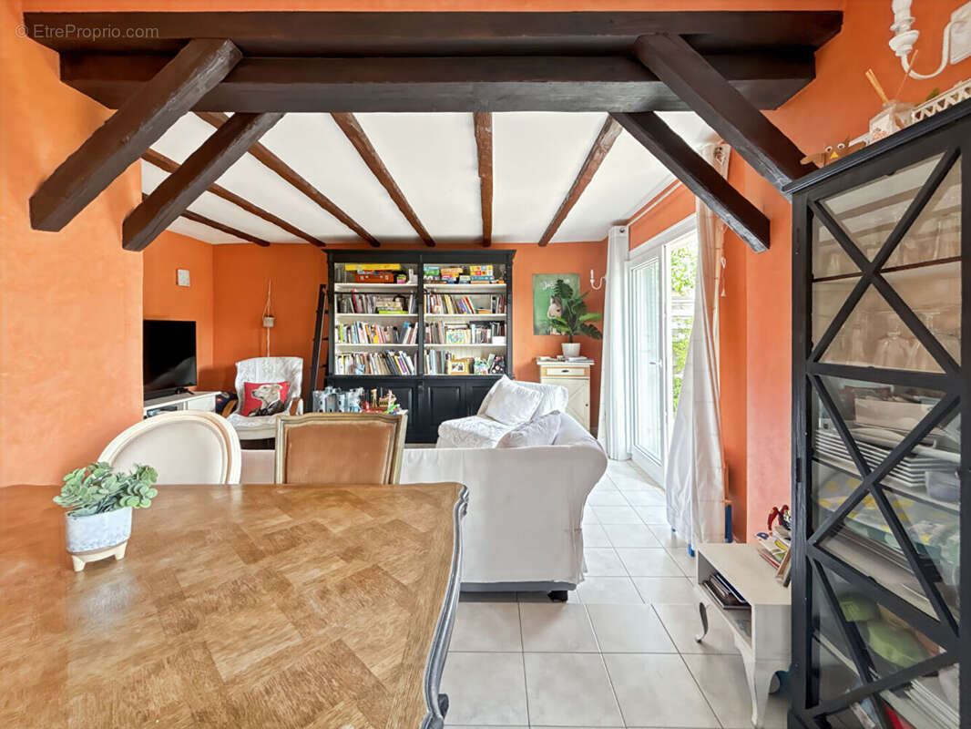 Maison à LES MUREAUX