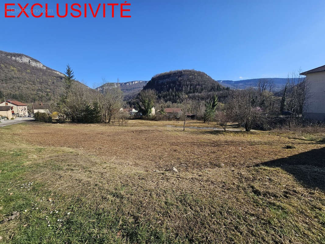 Terrain à LAVANS-LES-SAINT-CLAUDE