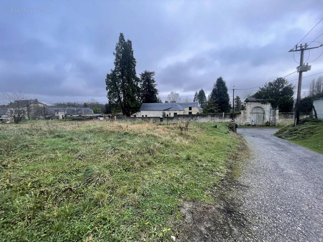 Terrain à CHAILLEVOIS