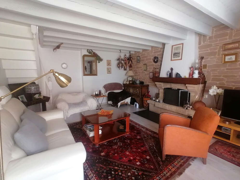 Maison à SAINT-ETIENNE-DE-MER-MORTE