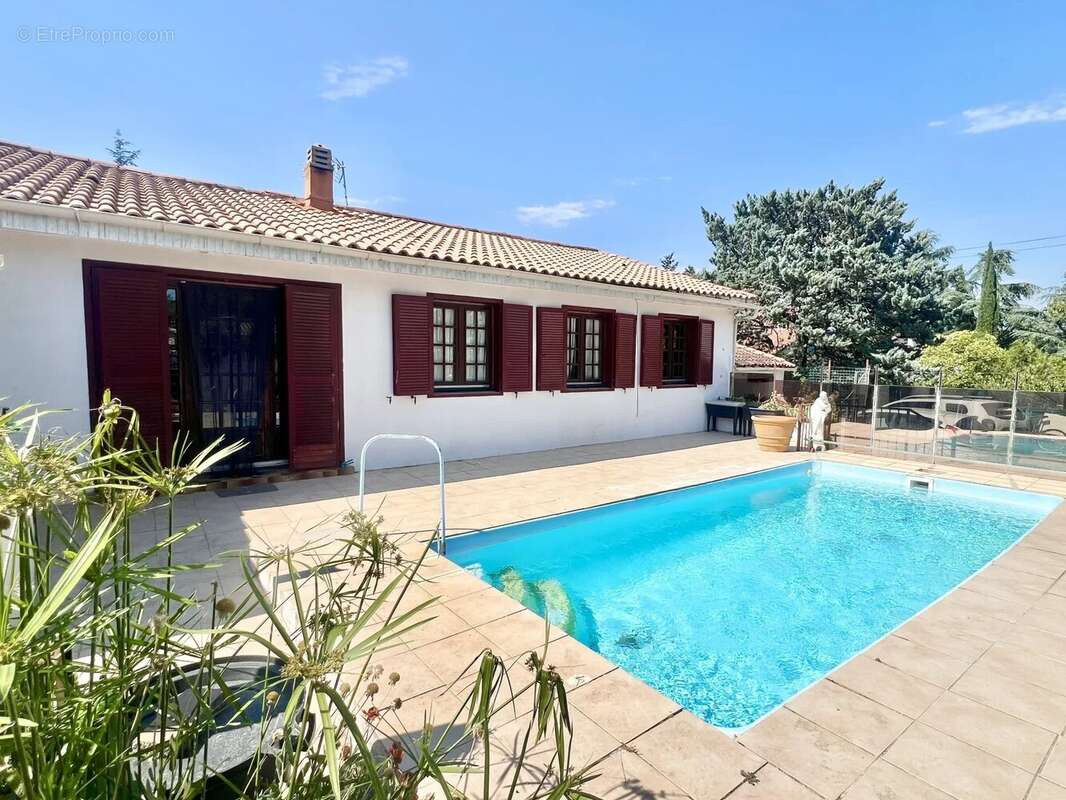 Maison à FORCALQUEIRET