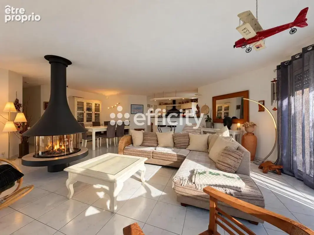 Maison 5 pièces 131 m² à vendre à Ares (33740) - photo 3