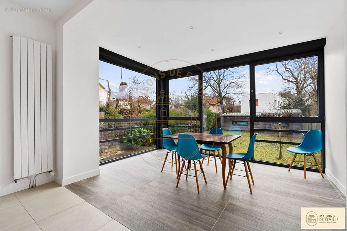 Maison à LE VESINET