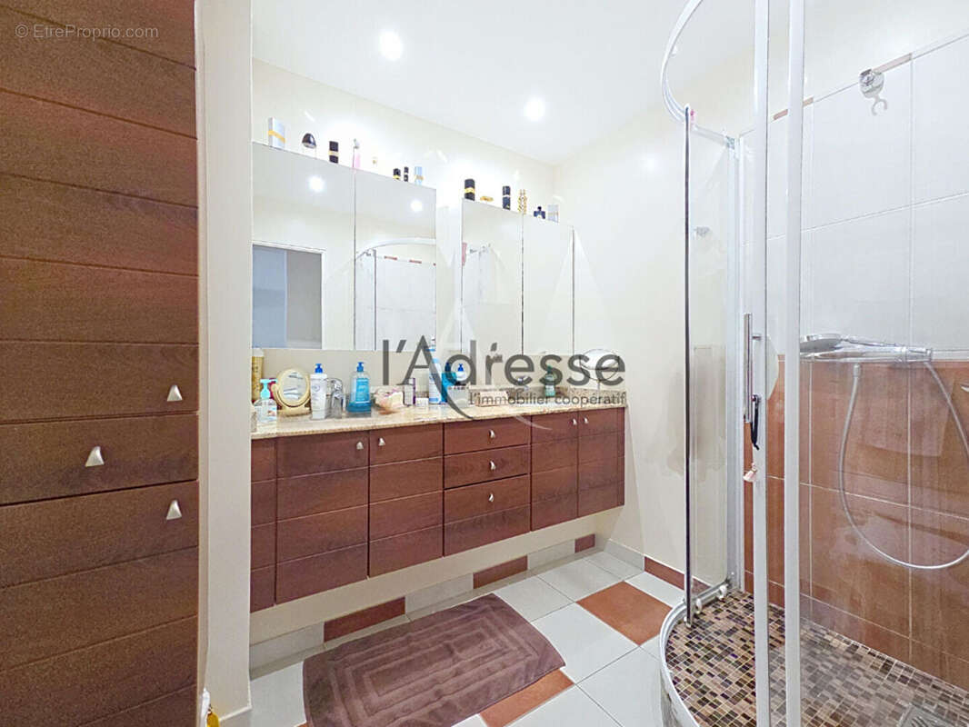 Appartement à MANDELIEU-LA-NAPOULE