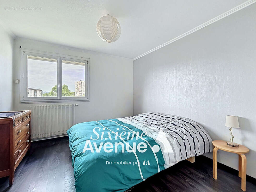 Appartement à DECINES-CHARPIEU