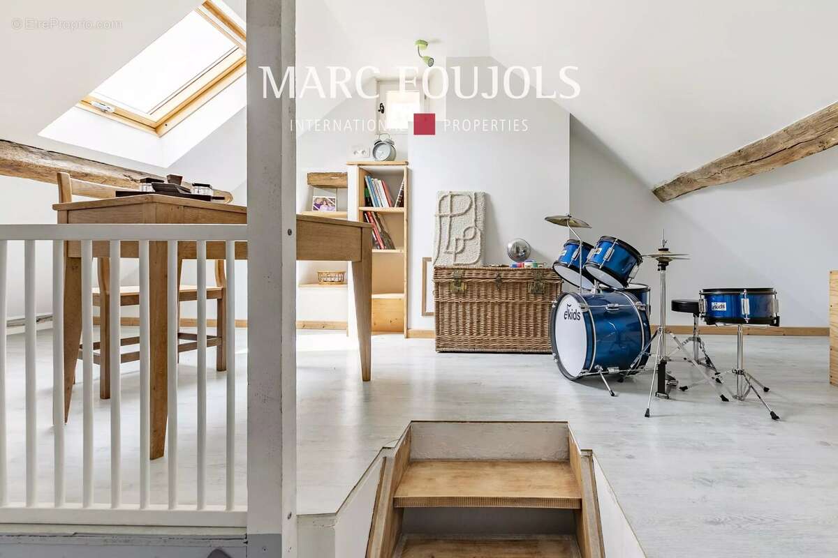 Maison à ERMENONVILLE