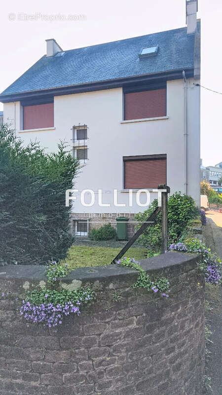 Maison à VILLEDIEU-LES-POELES