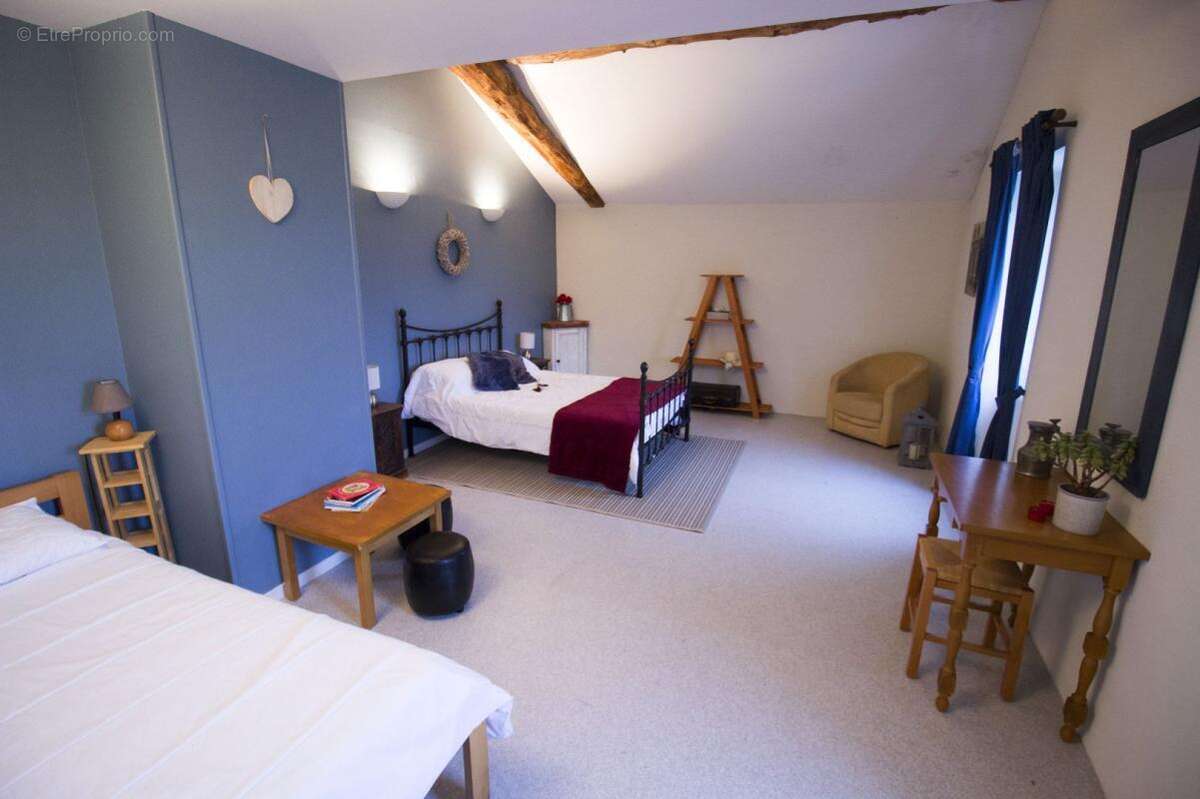 Maison à AVAILLES-LIMOUZINE