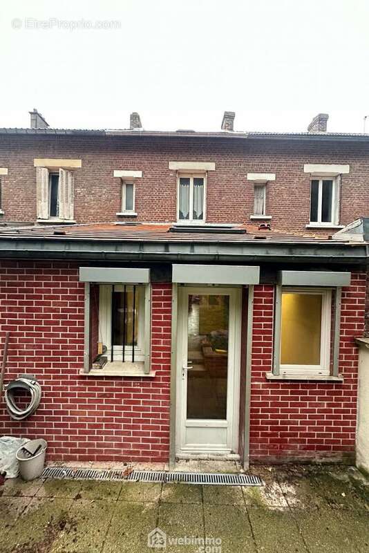Jolie maison de ville d'une surface habitable de 107 m² - Maison à LAON