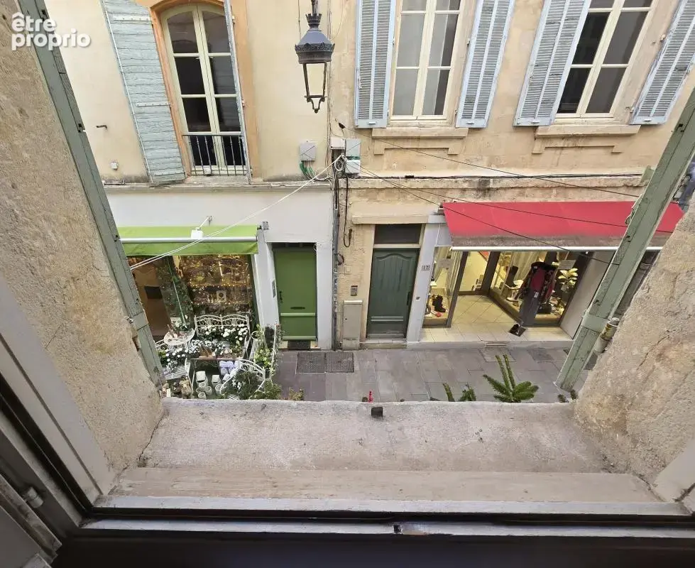 Arles centre historique – Studio 24 m² – Vente directe – 89 000 € - photo 3