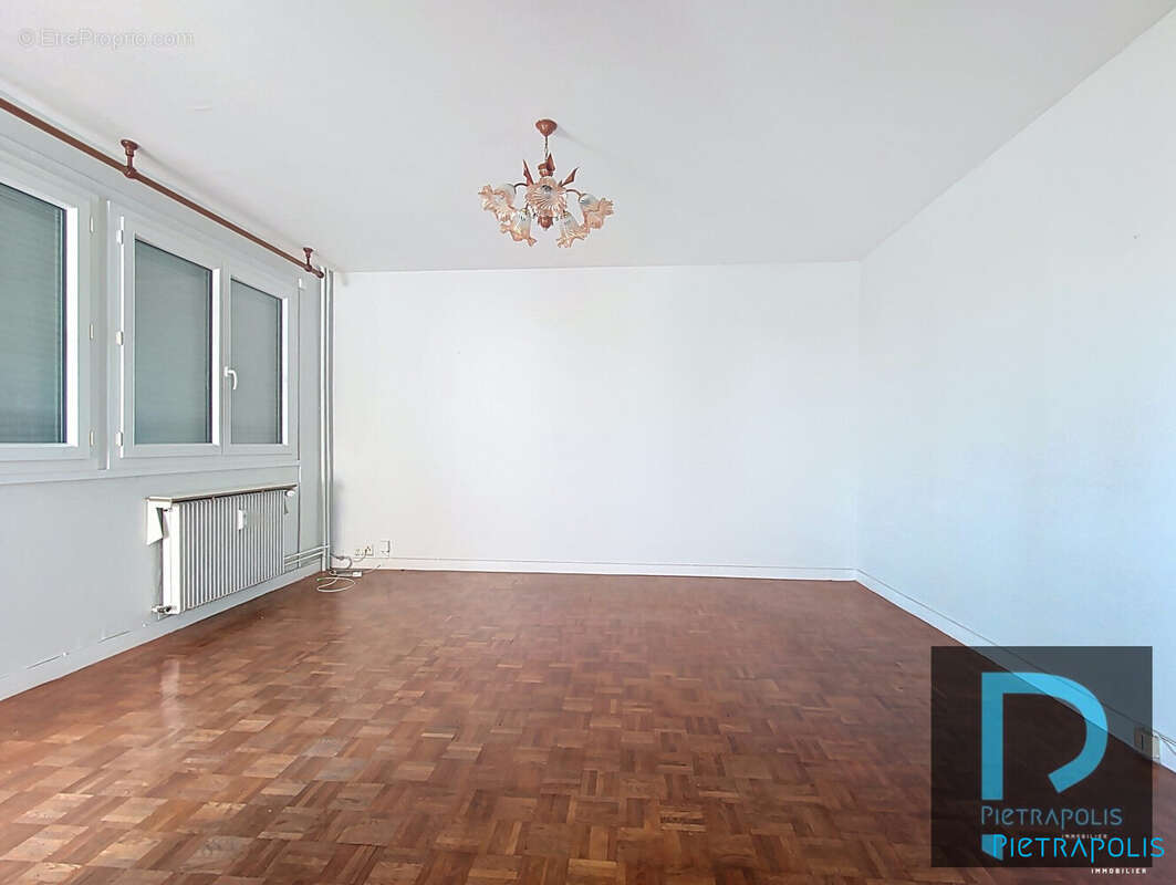 SEJOUR - Appartement à MACON