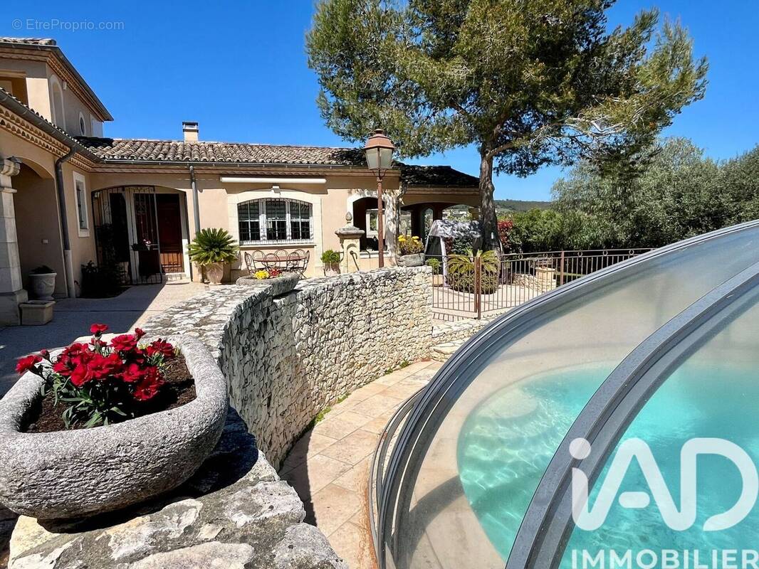 Photo 1 - Maison à CAVEIRAC