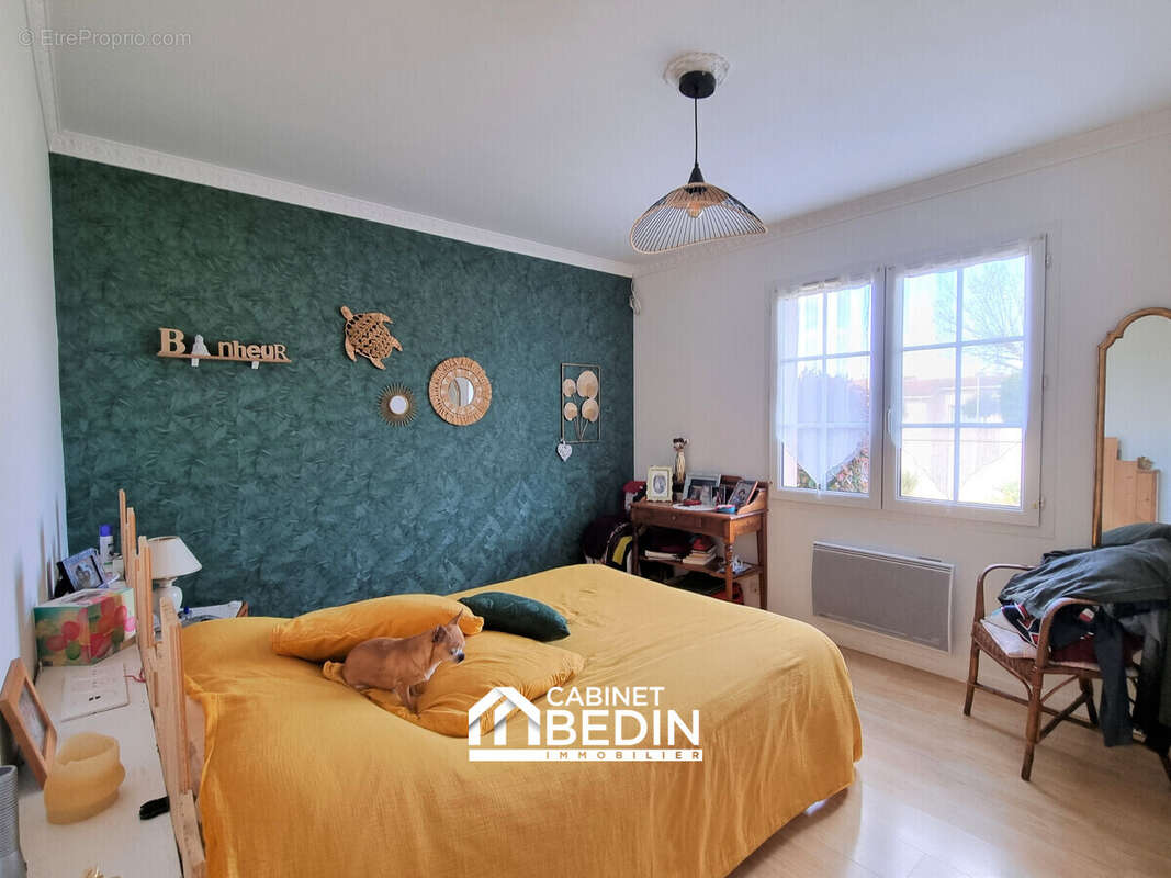 Maison 130 m² à Camblanes-Et-Meynac  - photo 6