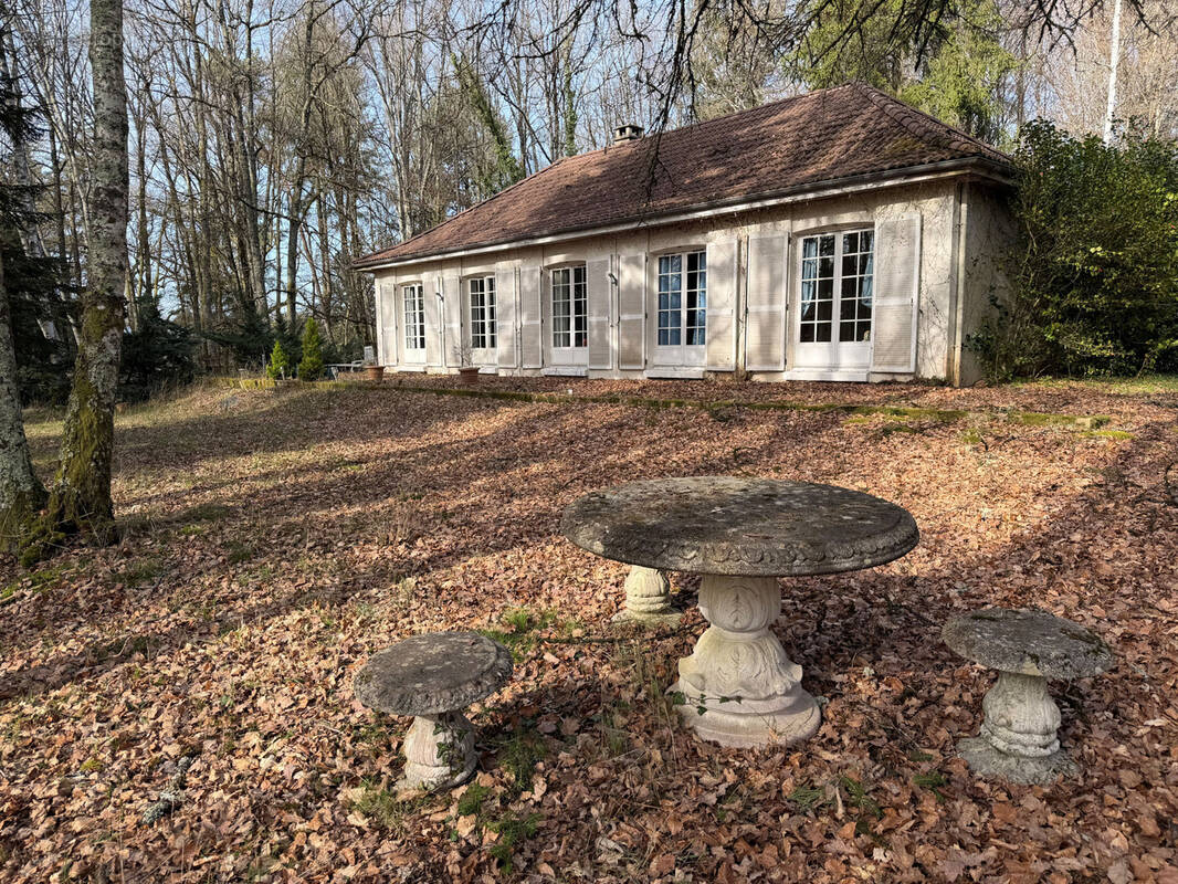 Maison à LINARDS