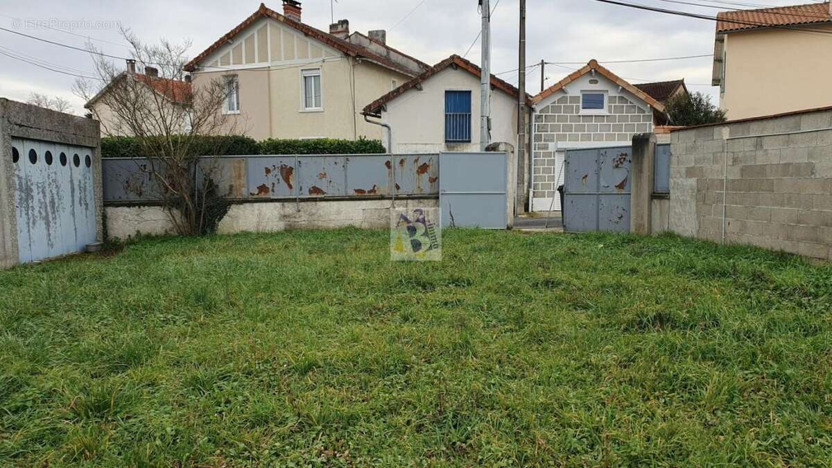 Terrain à ANGOULEME