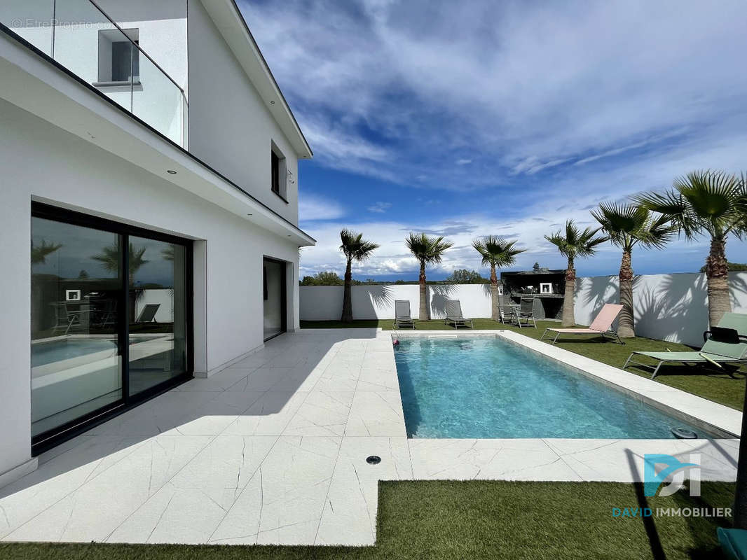 Maison à SAINT-THIBERY