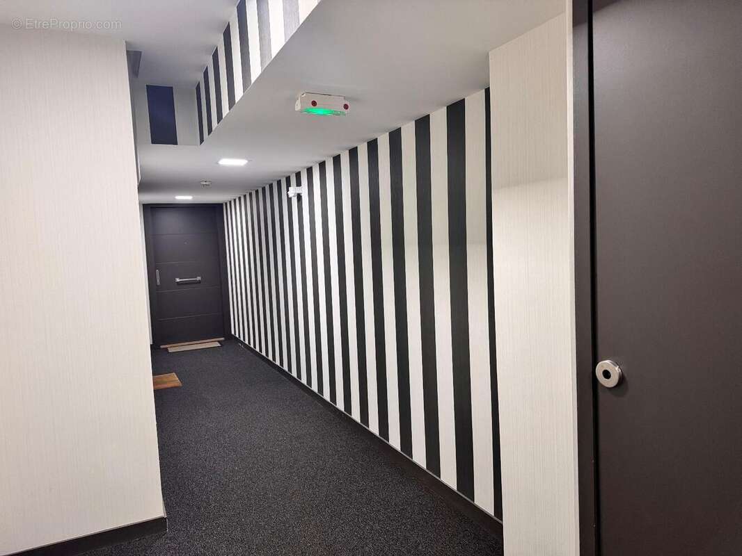   - Appartement à LYON-7E