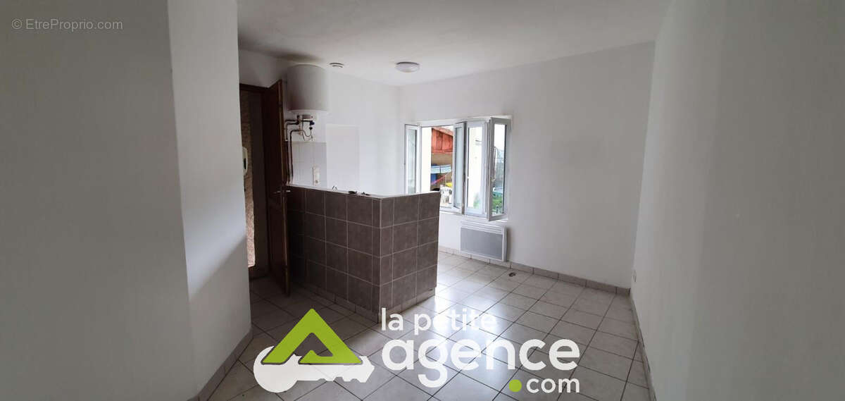 IMMEUBLE LOCATIF composé de 3 Appartements - photo 5