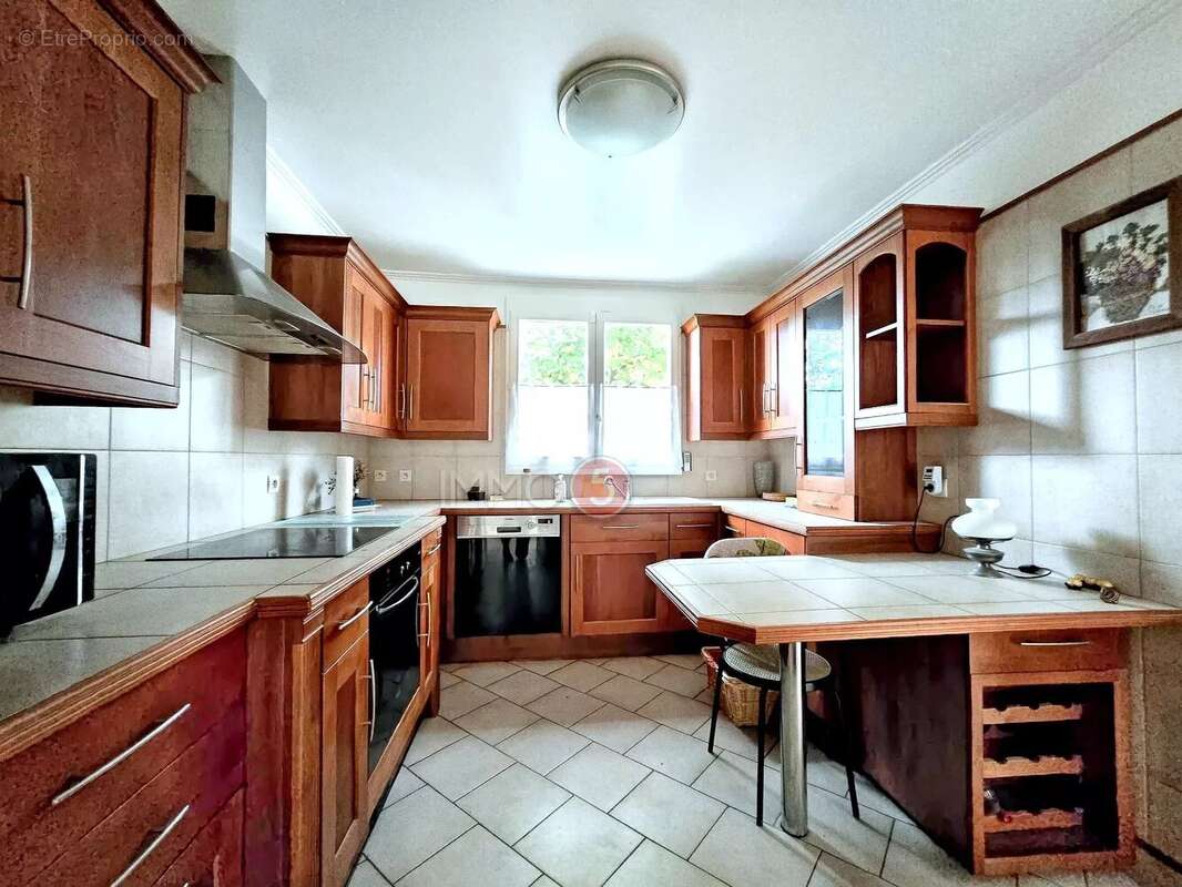 Maison à OZOIR-LA-FERRIERE