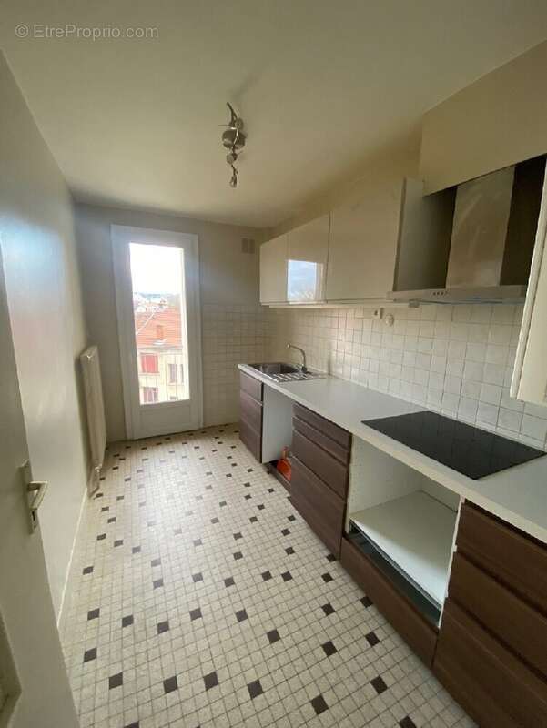 Appartement 43 m² à Vichy  - photo 3